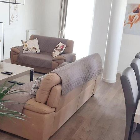 Modern Apartment In Cureghem Anderlecht 134 M² + Terrace Brussels Ngoại thất bức ảnh