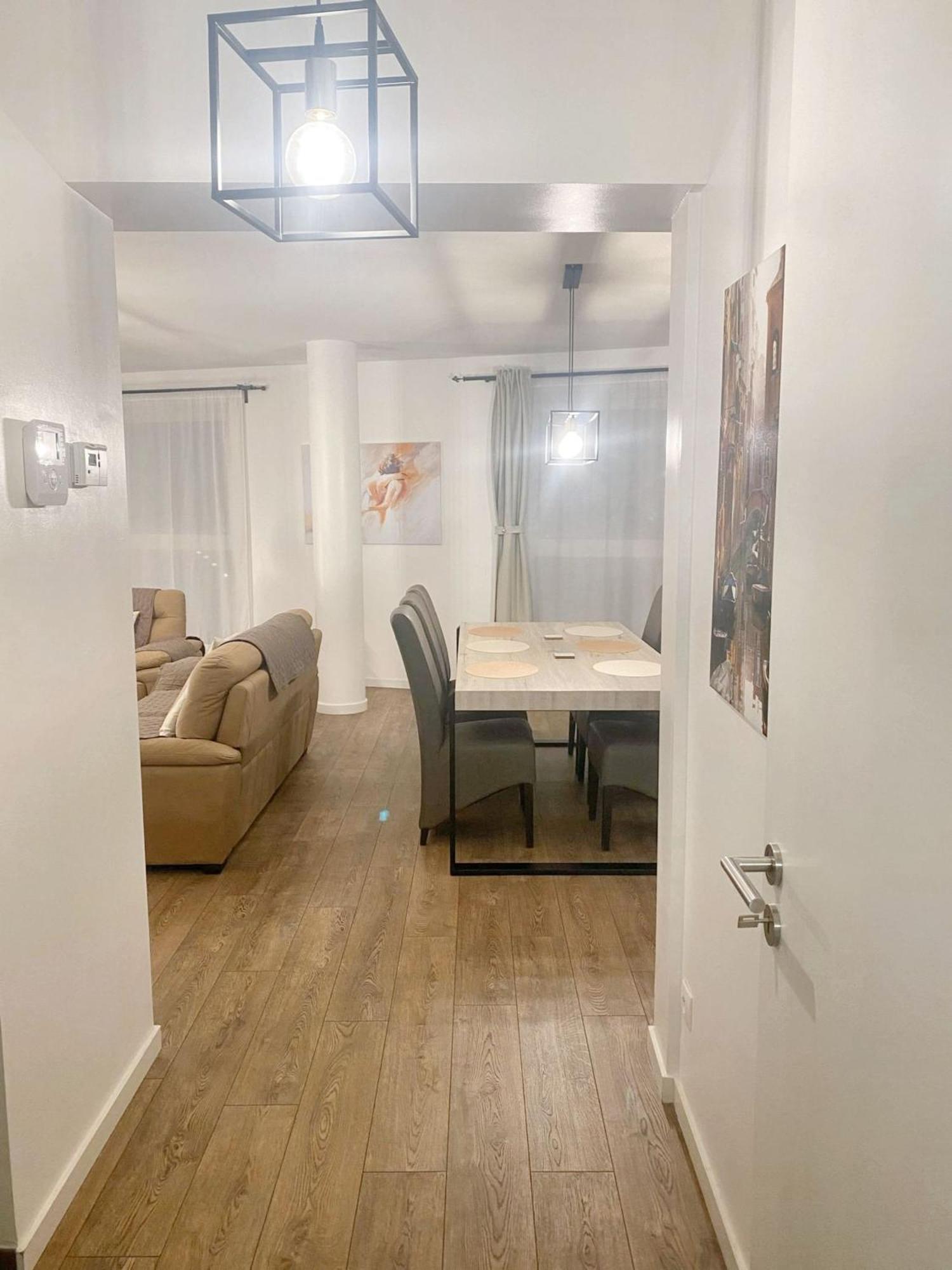 Modern Apartment In Cureghem Anderlecht 134 M² + Terrace Brussels Ngoại thất bức ảnh
