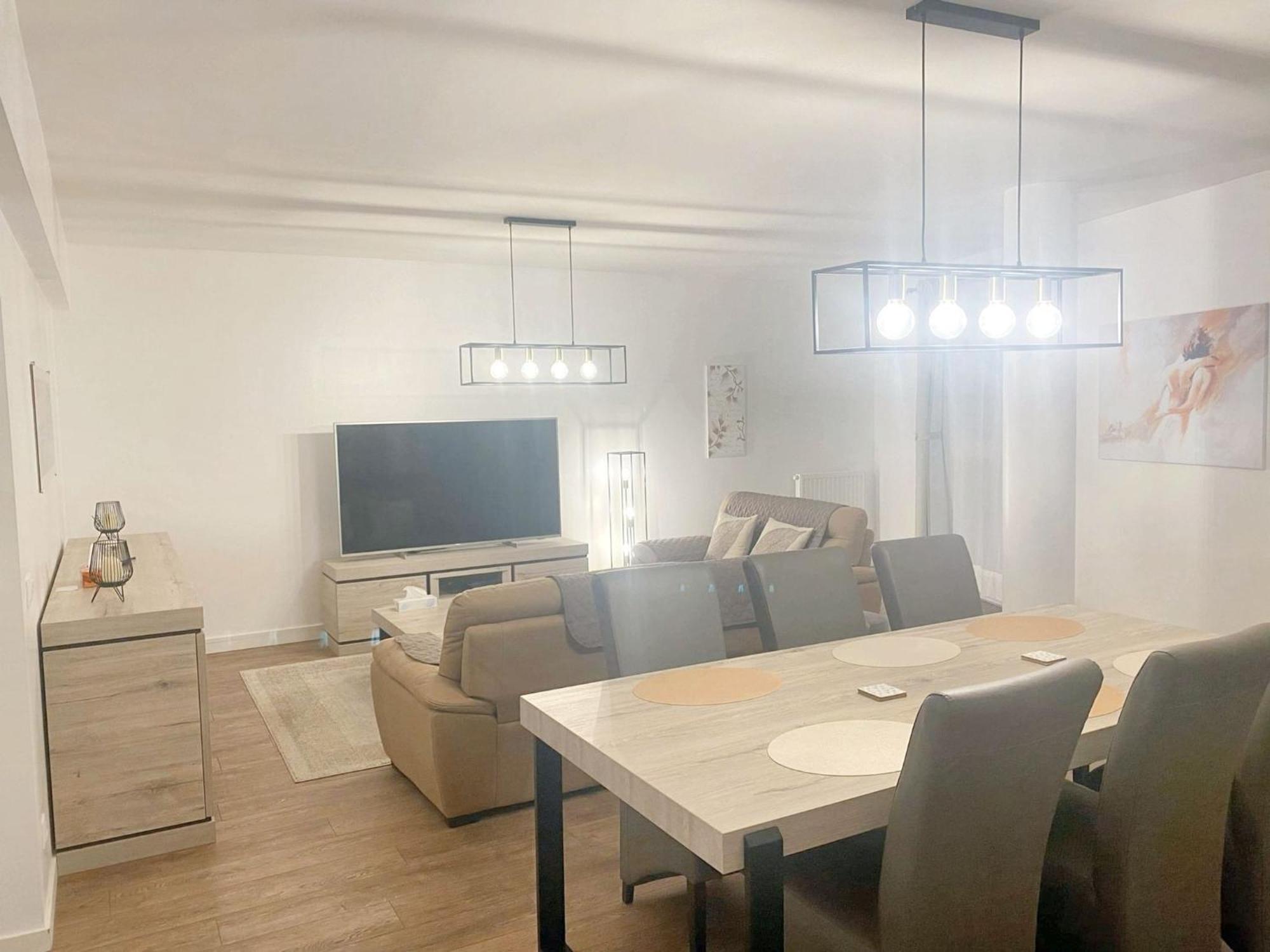 Modern Apartment In Cureghem Anderlecht 134 M² + Terrace Brussels Ngoại thất bức ảnh