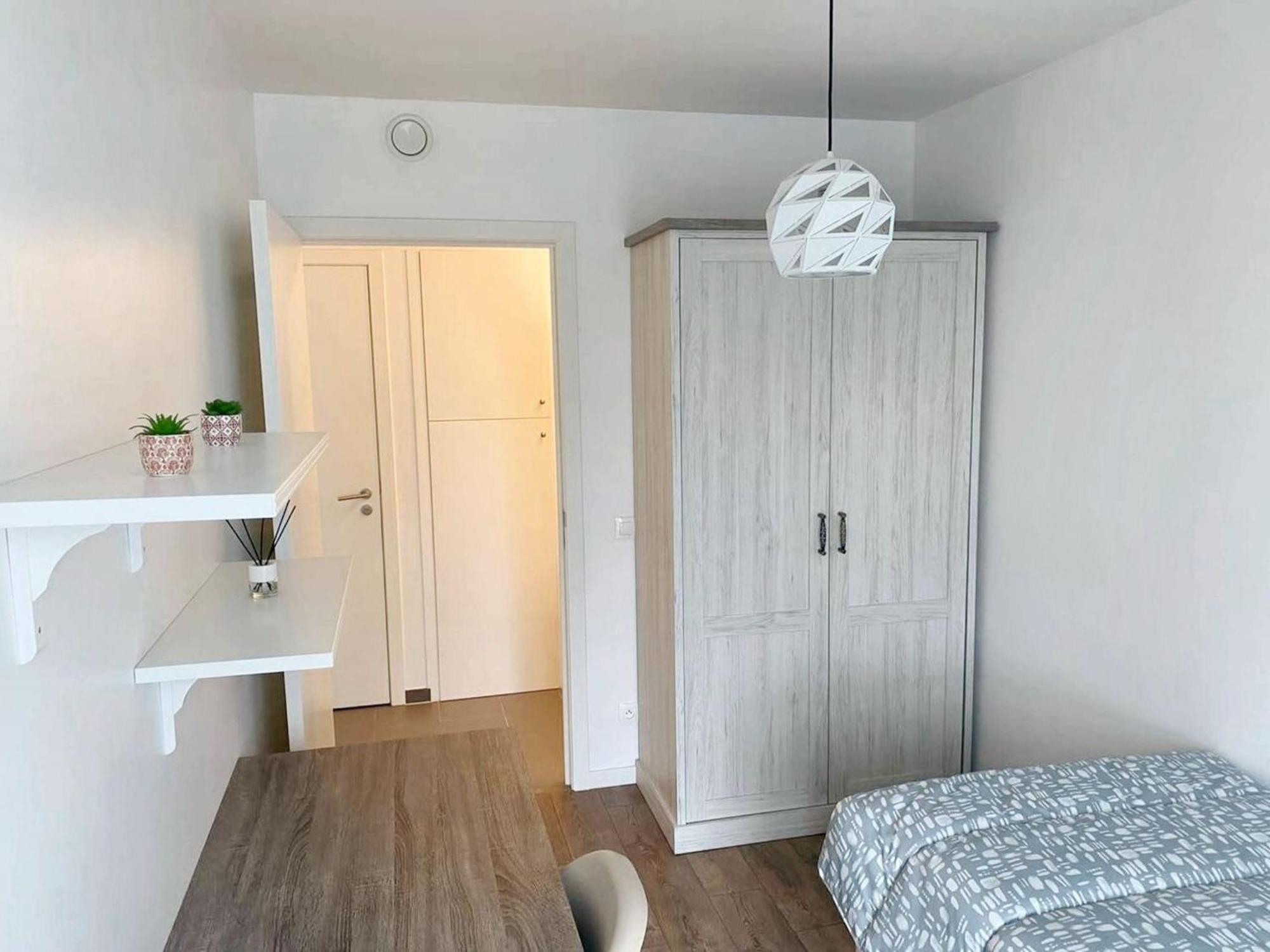 Modern Apartment In Cureghem Anderlecht 134 M² + Terrace Brussels Ngoại thất bức ảnh