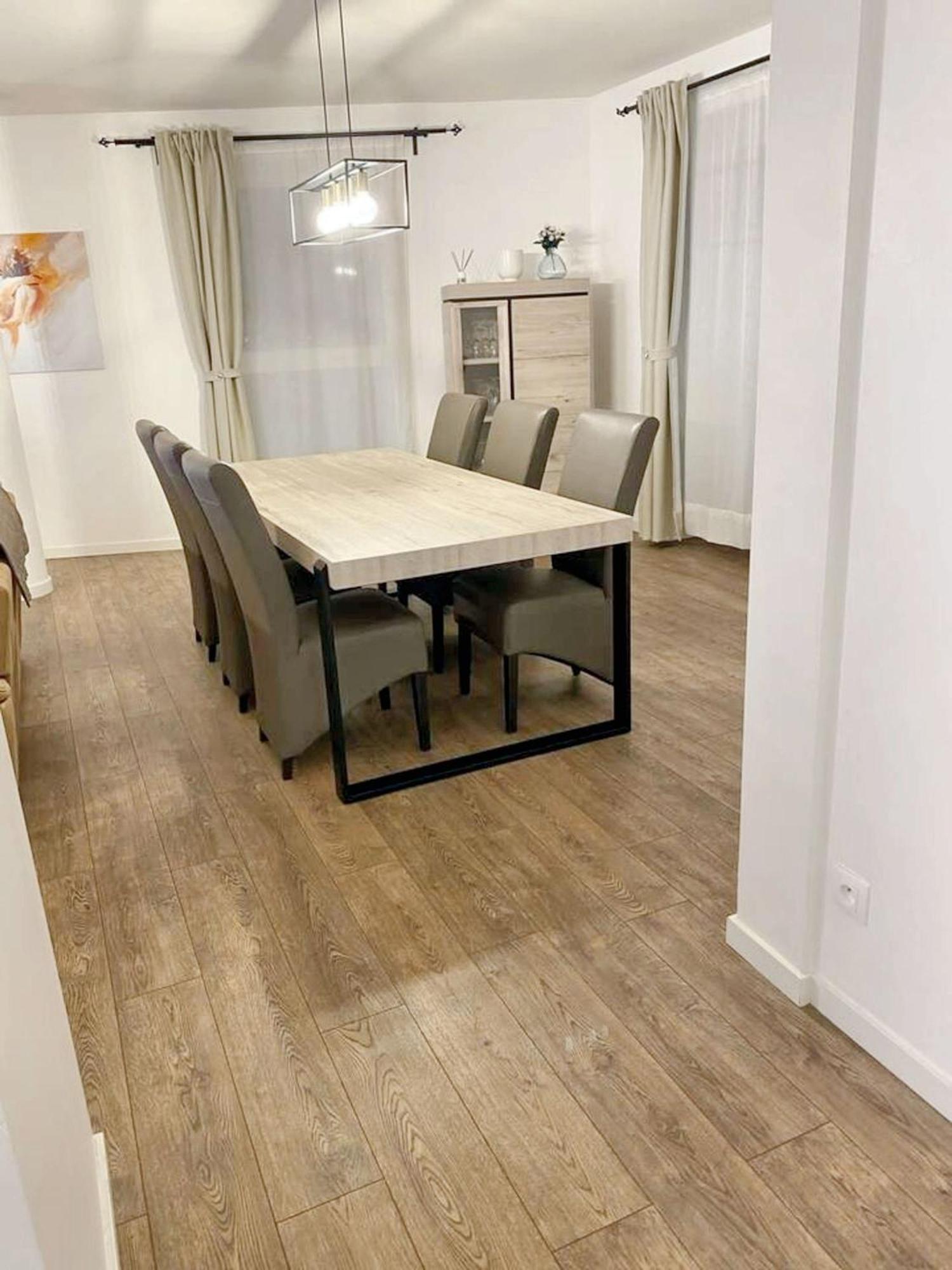 Modern Apartment In Cureghem Anderlecht 134 M² + Terrace Brussels Ngoại thất bức ảnh